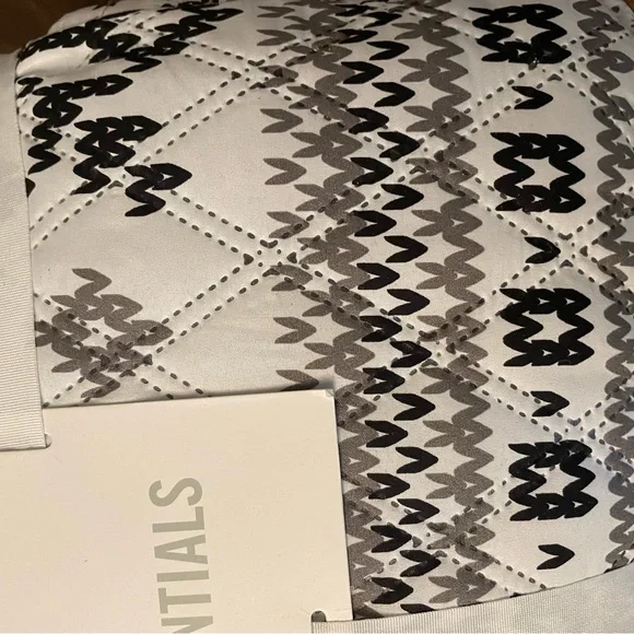 Martha Stewart microfiber 4 pc king quilt set